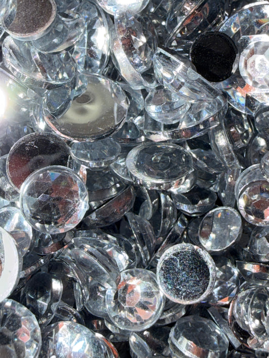 Silver gems for around your lid